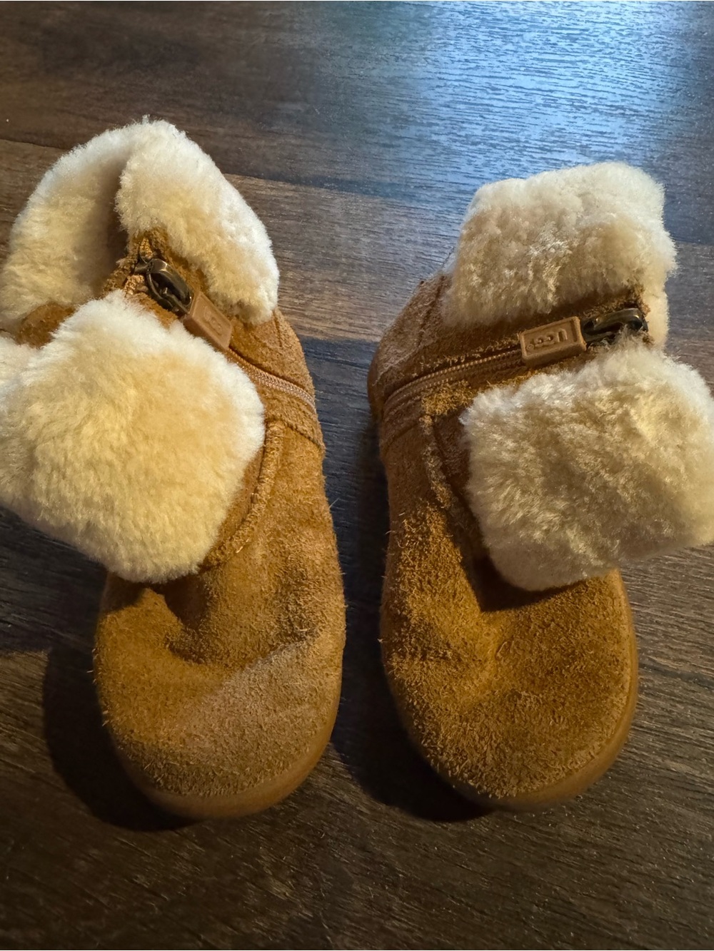 UGG Kids Chestnut Suede Shearling Booties with Cream Lining